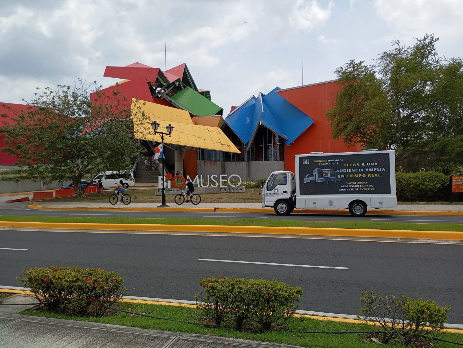 La Publicidad que se Mueve: ¿Por Qué Elegir Creativscape?